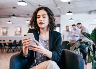 7 Ways Social Listening Tools Can Improve Your Business 7 Ways Social Listening Tools Can Improve Your Business