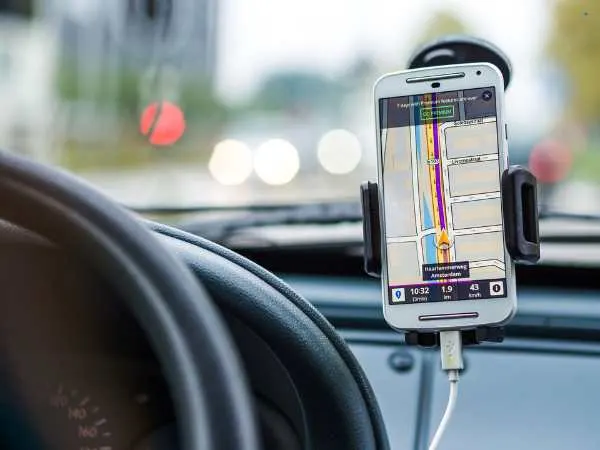 Top Apps for HGV Drivers: Navigation, Parking, and Safety Tools